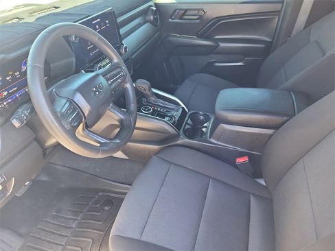 Certified 2024 Chevrolet Colorado Trail Boss w/ Technology Package image 7