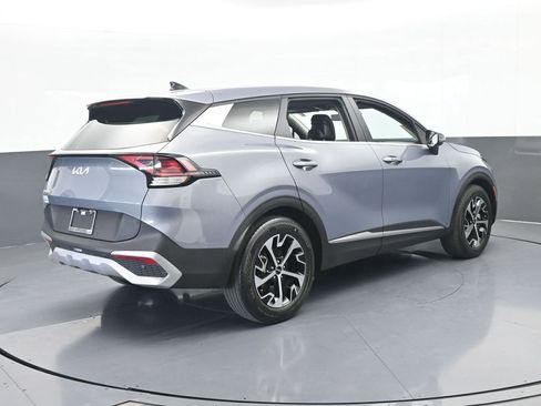 Used 2024 Kia Sportage EX image 6