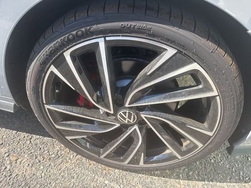 Used 2024 Volkswagen GTI Autobahn image 7