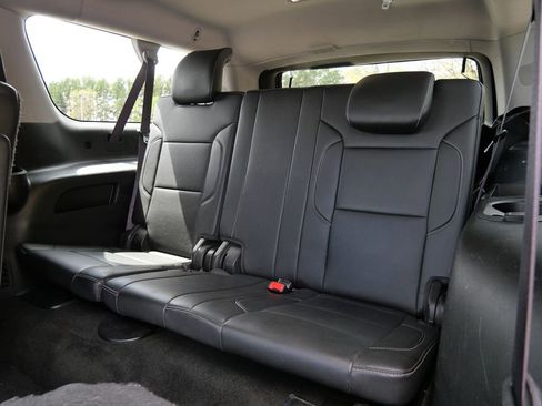 Used 2017 Chevrolet Suburban LT AWD/4WD image 12