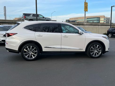 Used 2026 Acura MDX SH-AWD w/ Technology Package image 9