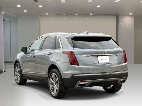 Certified 2025 Cadillac XT5 Premium Luxury w/ LPO, Floor Liner Package AWD/4WD image 3