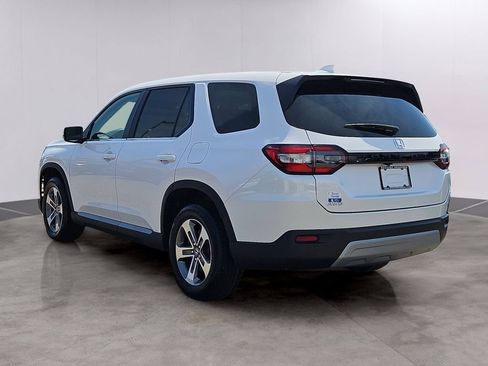 Certified 2025 Honda Pilot EX-L image 6
