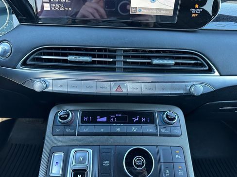 Used 2020 Hyundai Palisade Limited image 18