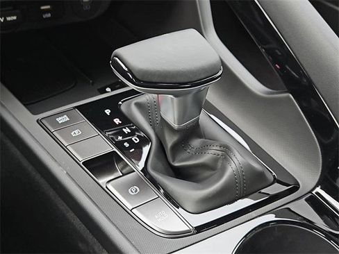 New 2025 Hyundai Elantra SEL image 16