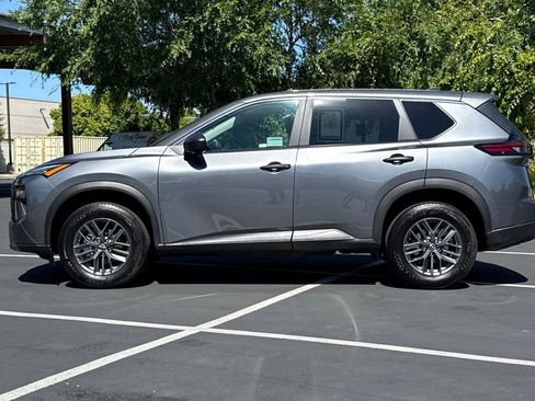 Used 2025 Nissan Rogue S AWD/4WD image 14