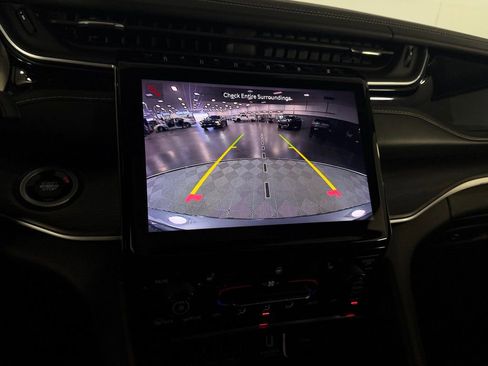 Used 2022 Jeep Grand Cherokee Limited w/ Trailer Tow Prep Group (B) image 17