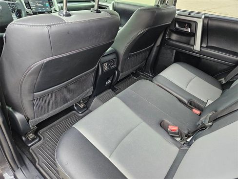 Used 2022 Toyota 4Runner SR5 Premium image 12