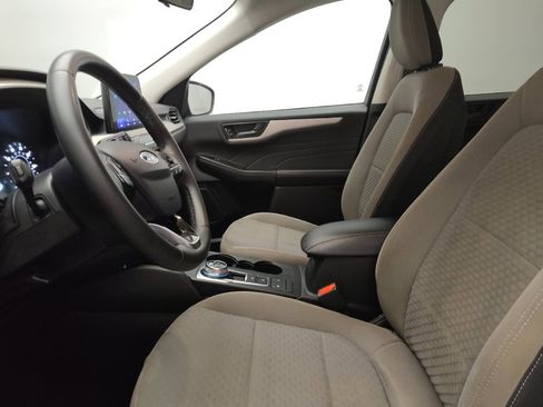 Used 2022 Ford Escape SE w/ SE Sport Appearance Package image 17
