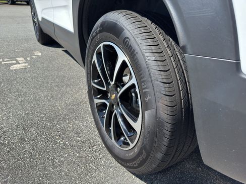 Used 2025 Chevrolet TrailBlazer LT image 12