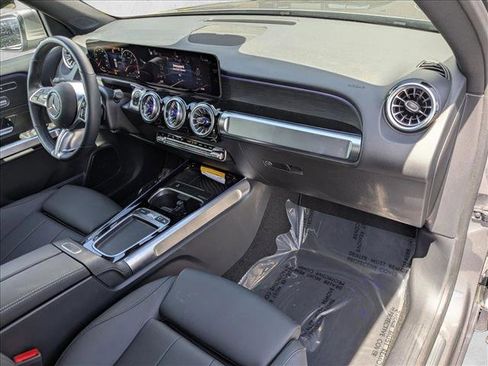 Used 2026 Mercedes-Benz GLB 250 image 23