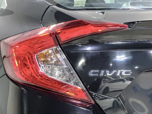 Used 2019 Honda Civic EX image 12