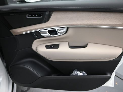 New 2026 Volvo XC90 B6 Ultra w/ Protection Package image 14
