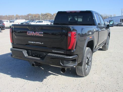 New 2026 GMC Sierra 2500 Denali w/ Denali Reserve Package image 4
