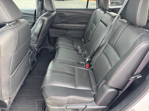 Used 2022 Honda Pilot TrailSport image 7
