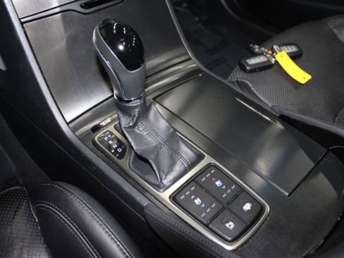 Used 2013 Hyundai Azera Limited w/ Technology Pkg image 13