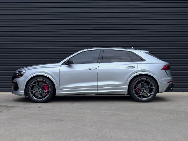 Used 2025 Audi RS Q8 performance AWD/4WD image 2