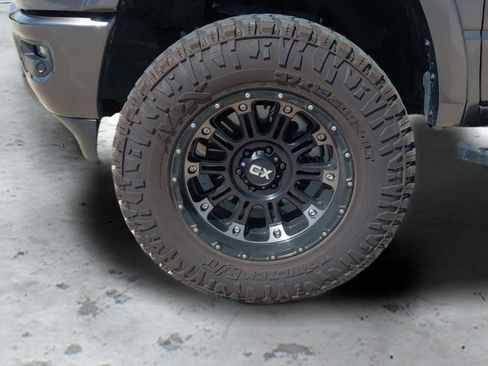 Used 2020 RAM 1500 Laramie AWD/4WD image 10