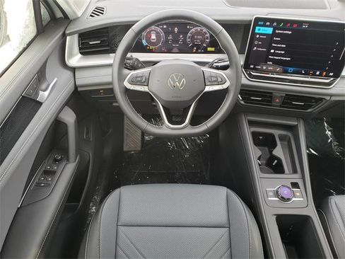 New 2026 Volkswagen Tiguan SE image 10