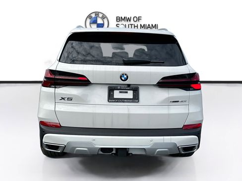 New 2026 BMW X5 sDrive40i w/ Climate Comfort Package image 5