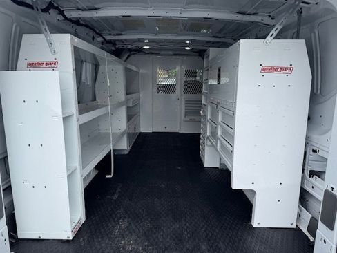 Used 2020 Ford Transit 350 Low Roof RWD image 3