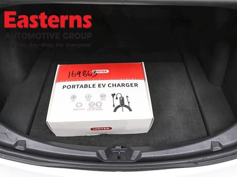 Used 2020 Tesla Model 3 Standard Range Plus RWD image 9