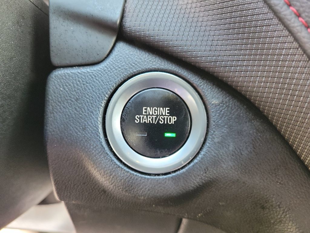 Used 2022 Chevrolet Equinox RS w/ Infotainment Package FWD image 33