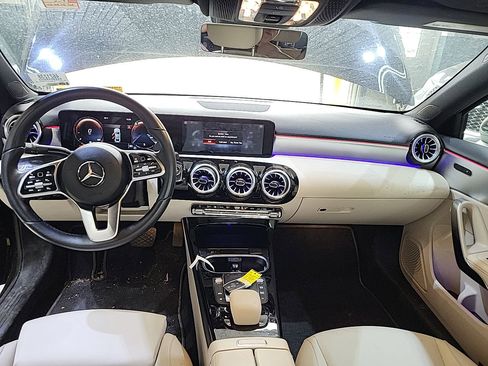 Used 2022 Mercedes-Benz A 220 image 13