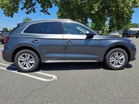 Certified 2023 Audi Q5 2.0T Premium w/ Convenience Package AWD/4WD image 10