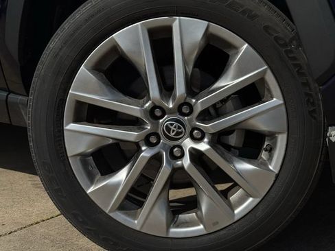 Used 2024 Toyota RAV4 Limited w/ Advanced Technology Package FWD image 9