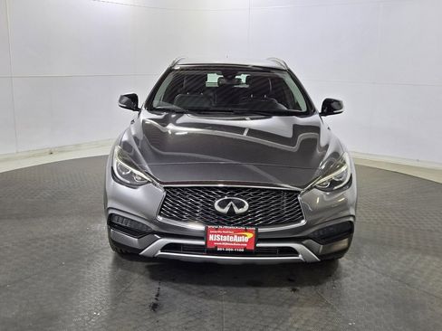 Used 2018 INFINITI QX30 AWD image 2