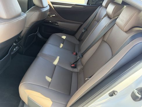 Certified 2023 Lexus ES 350 w/ Premium Package FWD image 36