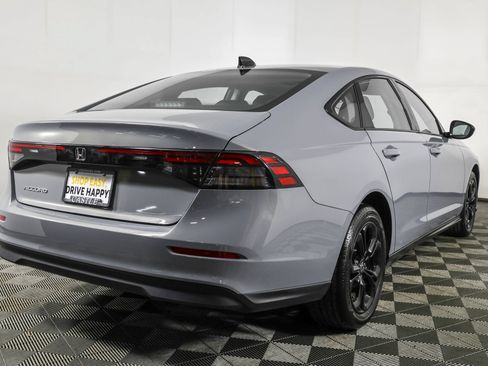 Used 2025 Honda Accord SE image 15