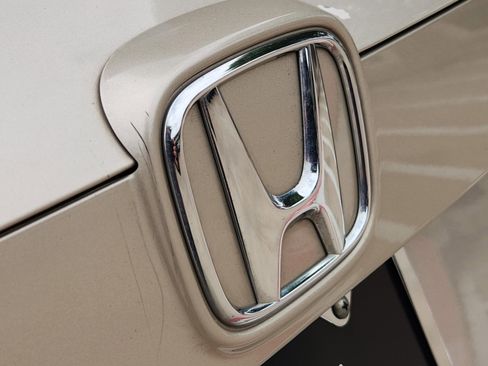 Used 2018 Honda Accord LX image 29