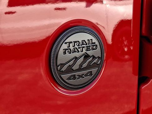 Used 2024 Jeep Gladiator Overland AWD/4WD image 30