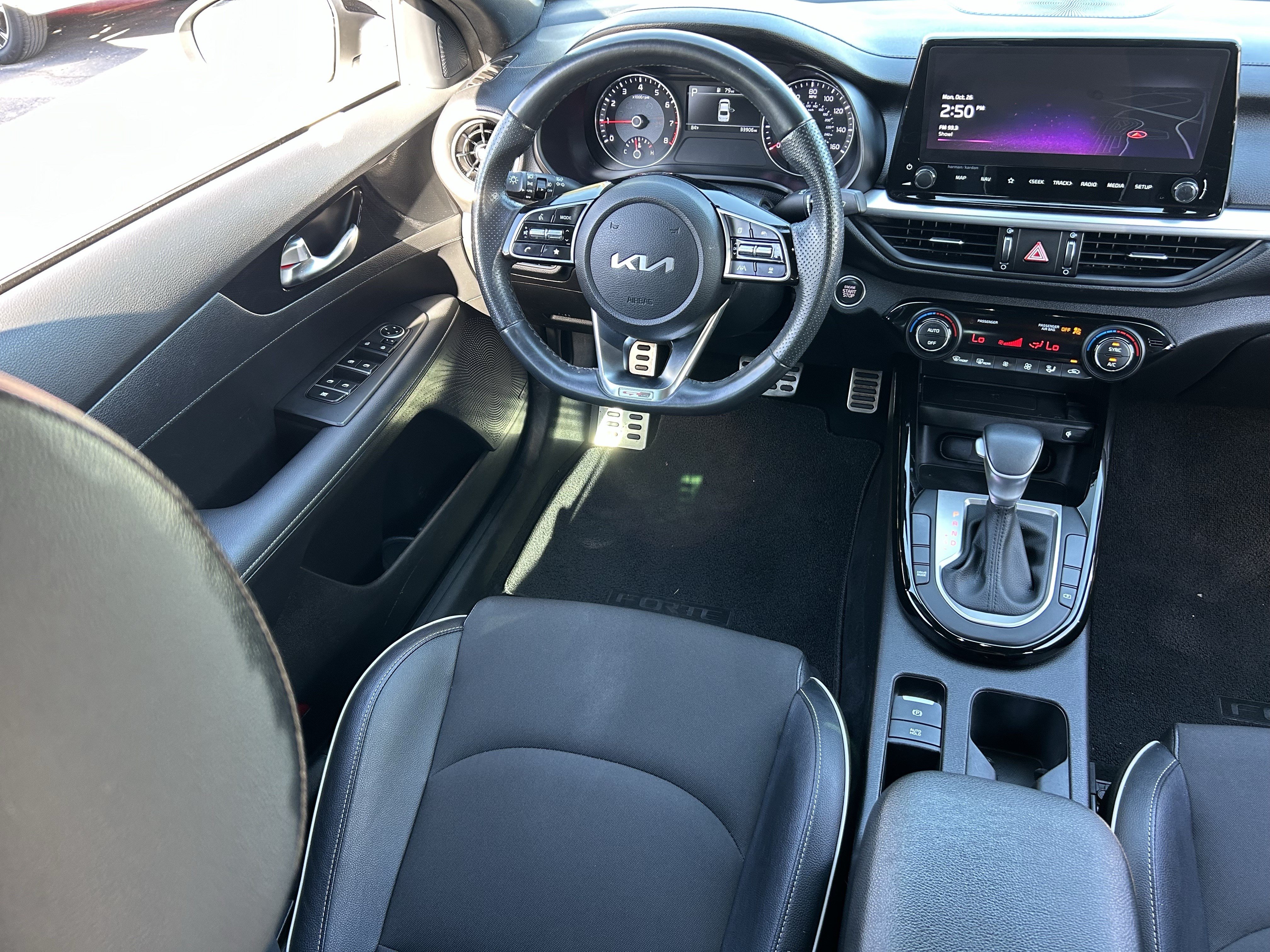 Used 2023 Kia Forte GT-Line w/ GT-Line Premium Package FWD image 12