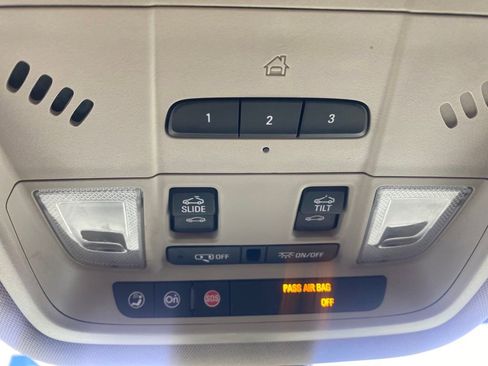 Used 2018 GMC Acadia Denali w/ Technology Package image 17