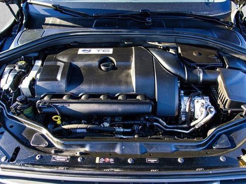 Used 2016 Volvo XC60 T6 Platinum image 27