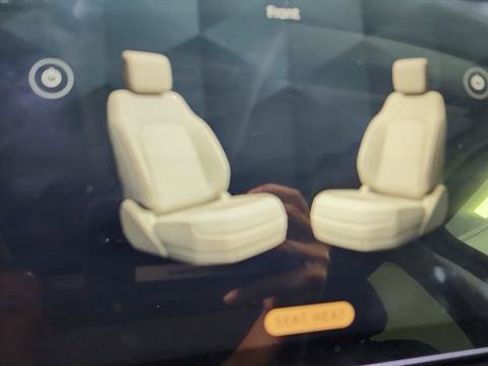 Used 2024 Land Rover Discovery S AWD/4WD image 18