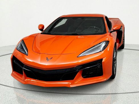 Used 2025 Chevrolet Corvette Z06 RWD image 8
