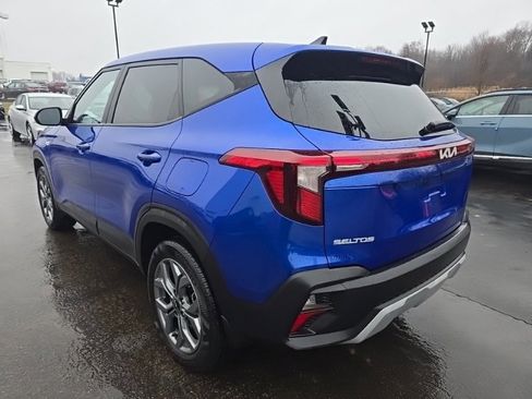 Certified 2024 Kia Seltos LX image 5