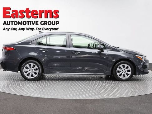 Used 2023 Toyota Corolla LE FWD image 4
