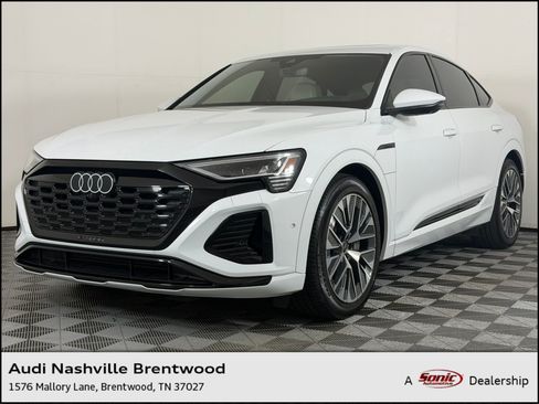 Used 2024 Audi Q8 e-tron Prestige AWD/4WD image 1