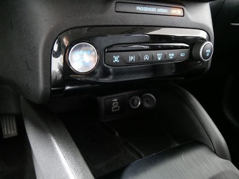 Used 2024 Ford Escape Platinum image 29