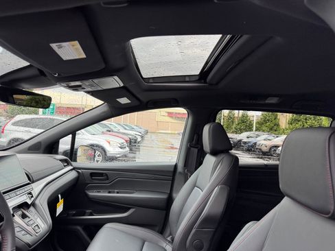 New 2026 Honda Odyssey Sport-L image 15