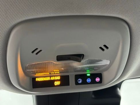 Used 2024 Chevrolet Trax LT image 27