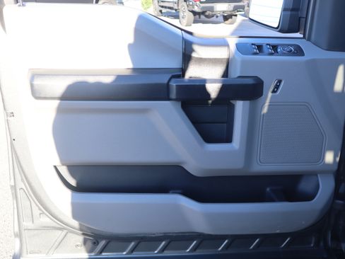 Used 2018 Ford F150 XL w/ Equipment Group 101A Mid image 23