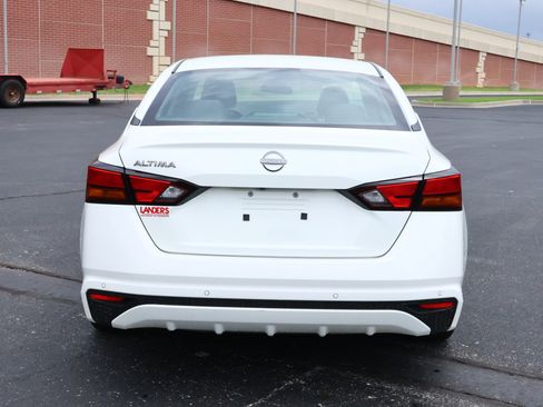 Used 2023 Nissan Altima 2.5 S FWD image 21