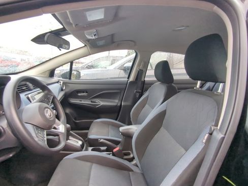 Used 2025 Nissan Versa SV FWD image 6