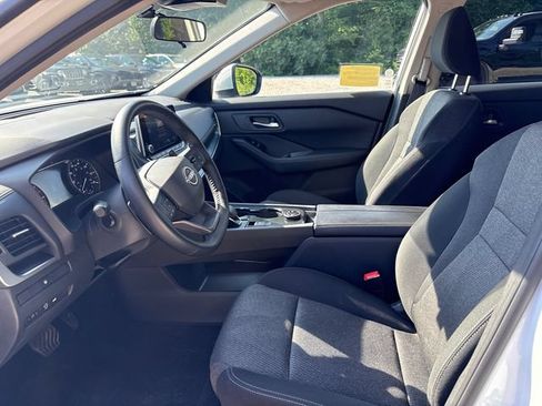 Used 2025 Nissan Rogue SV AWD/4WD image 35